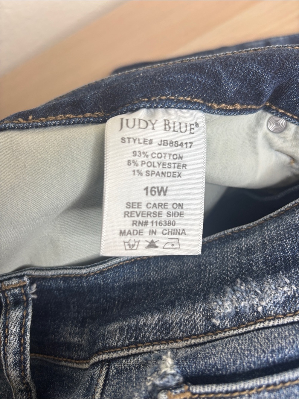 Judy Blue Jeans Women’s Size 16W Distressed Medium-Dark Blue Skinny Leg Jeans - Picture 8 of 8